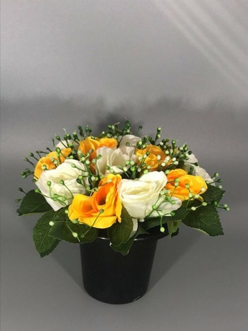 Memorial Grave - Cemetery Pots With Artificial Flowers - Roses With Gyp