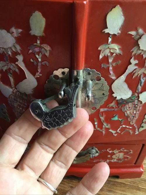 Vintage Chinese Jewellery Box Red  Lacquered Cabinet mother of Pearl for repair — image 8
