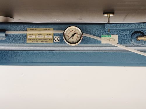 Wentworth Laboratories Ltd AVT 701 Anti-Vibration Table — image 9