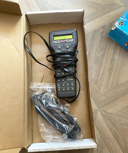 NCE Power Cab Digital Controller Complete DCC Starter Set Black Plastic 14+