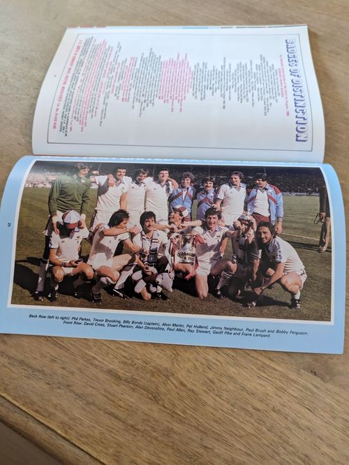 1980 Charity Shield Programme Liverpool V West Ham United Mint Condition  — image 11