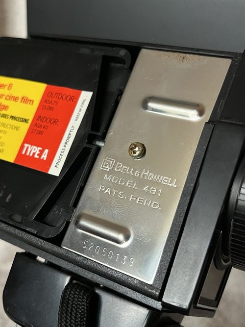 Bell & Howell Autoload Super 8 Film Video Camera Vintage With Batteries & Film — image 7
