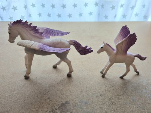 Mojo Pegasus Adult And Pegasus Foal. Both Have Lilac Glittery Accents. — image 2