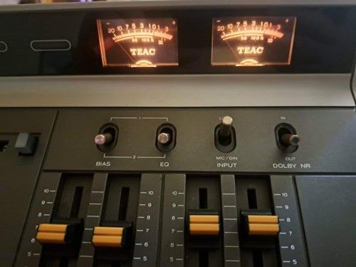 Rare Vintage TEAC A -170 Top loading.See video.