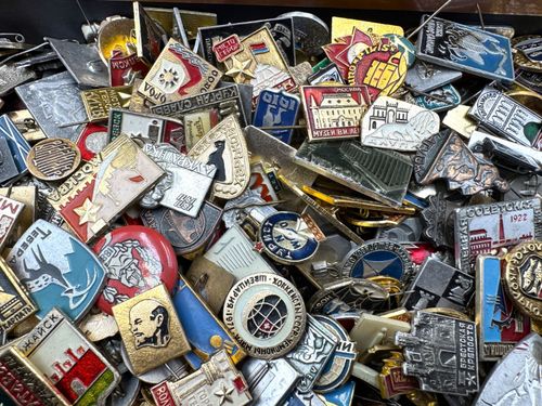 Lot of 110-130 Vintage USSR Soviet Badges Pins Mixed Collectible Insignia № 611 — image 11