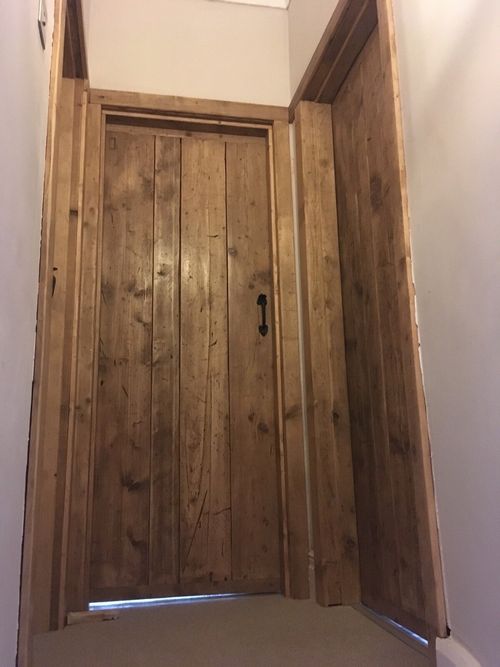 BESPOKE RUSTIC OLD CHARM RECLAIMED TIMBER LEDGED & BRACED DOOR.. — image 9