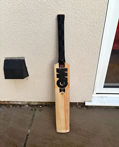 GM Noir 808 Delta English Willow Cricket Bat Short Handle Black Huge Bow