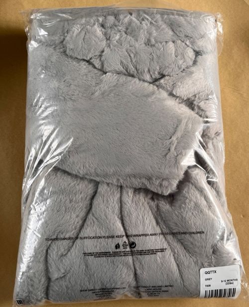 Baby Unisex Faux Fur Cuddle Suit - Grey - NEW - 9-12 MONTHS (22lbs) — image 3