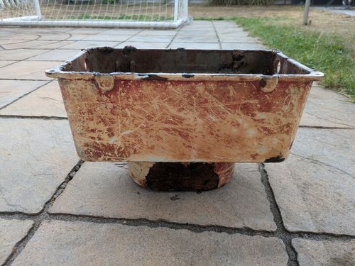 Cast Iron Old Cistern Toilet (unbranded) — image 2
