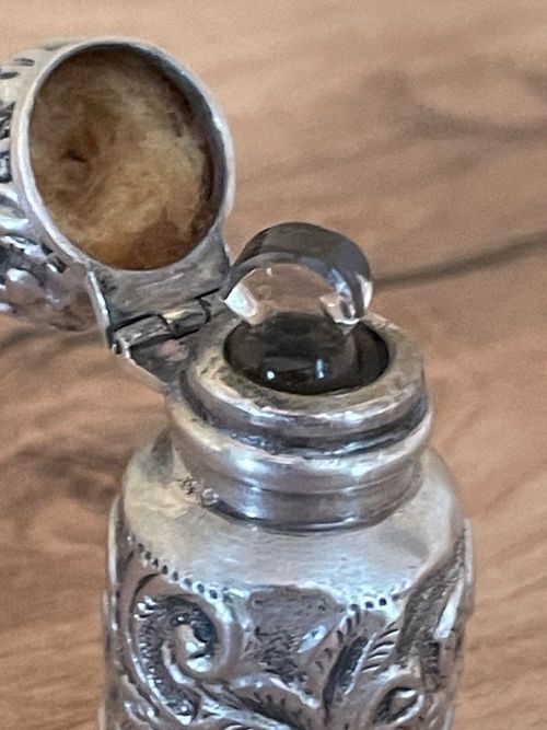 Antique Victorian Solid Silver Miniature Perfume Scent Bottle Birm 1898 — image 6