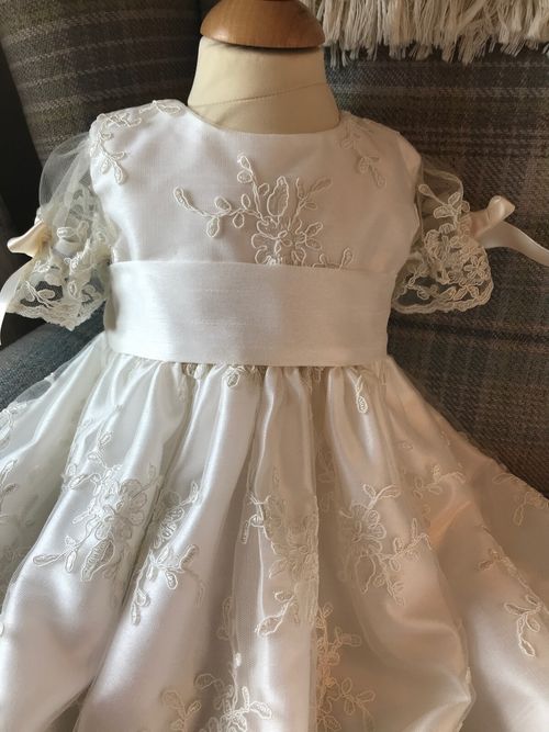 LACE CHRISTENING GOWN AND BONNET HEIRLOOM BAPTISM DRESS IVORY — image 8