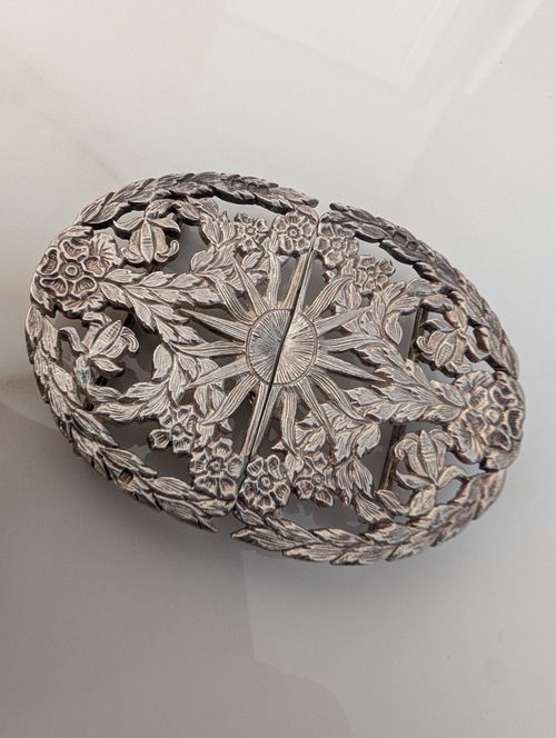 London 1978 Vintage Nurses Buckle Sterling Silver - Hallmarked — image 3