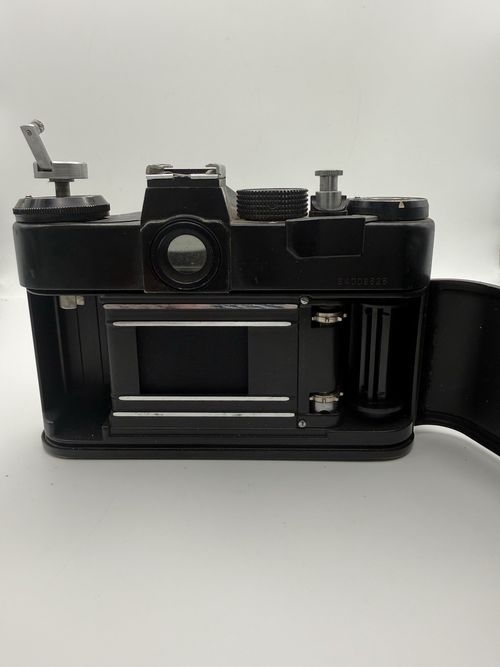 Vintage Zenit 11 35mm SLR Film Camera Body USSR M42 Mount - Working  — image 6