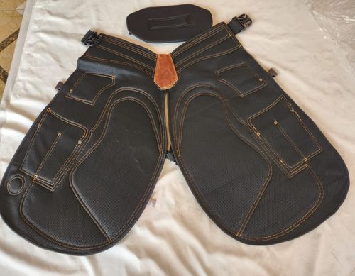 Farrier Leather Apron – Durable Two-Tone Brown & Black with Front Pockets — image 4