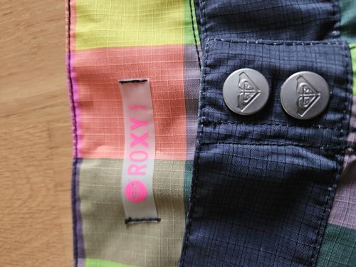 Roxy Women's Board Shorts Large 100% Polyester BNWOT Multicoloured Check Pattern — image 3