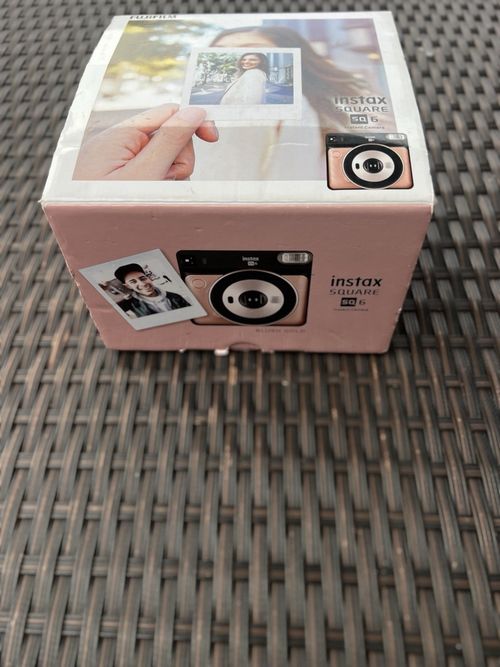 Fujifilm Instax SQ6 Blush Gold Instant Camera — image 12