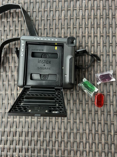 Fujifilm Instax SQ6 Blush Gold Instant Camera — image 3