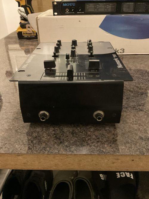 Numark DM950 2-Channel Analogue DJ Mixer, Rack Mountable, EQ, RCA I/O — image 3
