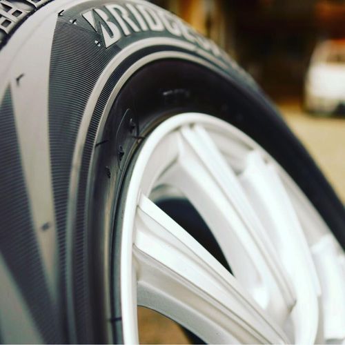 SOFT99 TIRE BLACK WAX 02015 - TYRE WAX DRESSING - BACK TO BLACK TYRE SHINE WAX — image 5