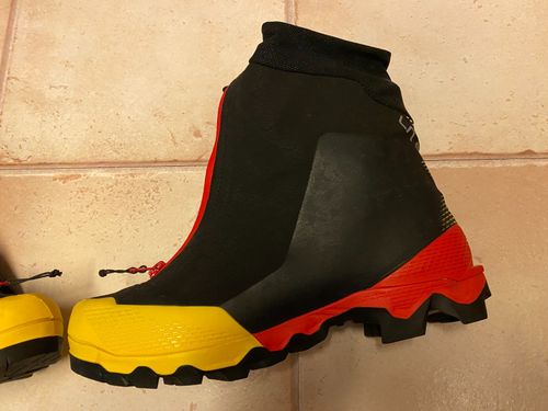 La Sportiva Aequilibrium Top GTX Walking Boots Men black/yellow Shoe size EU 47 — image 5