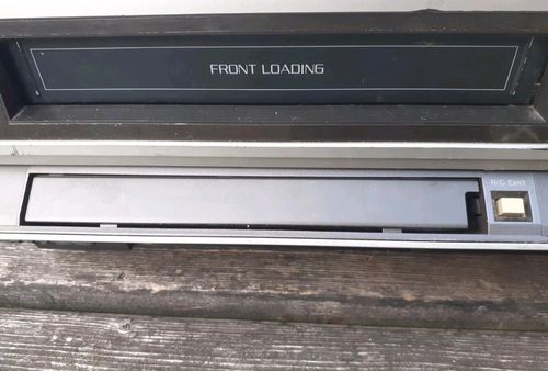Vintage Rare Sharp VC-9700H VCR VHS Turns On/Faulty/Doesn't take tape in — image 6
