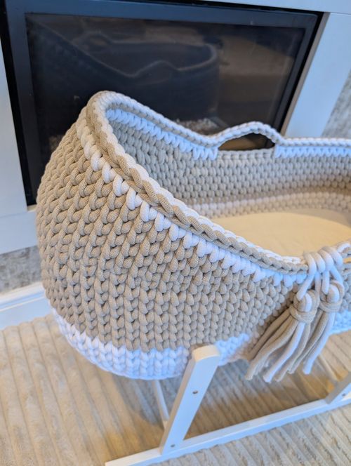 Made To Order- Crochet Moses Basket with mattress 5-7 weeks delivery NOT STAND — image 2
