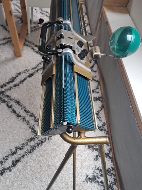 Orion Model 2 Vintahe Knitting Machine Swiss Made Untested — image 13