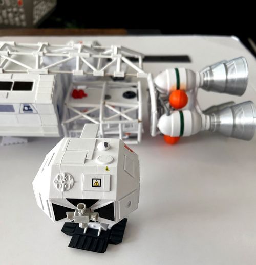 space 1999 eagle transporter model kit 56cm (22") — image 3