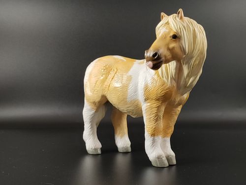 Traditional Scale Resin Shetland Pony — image 2