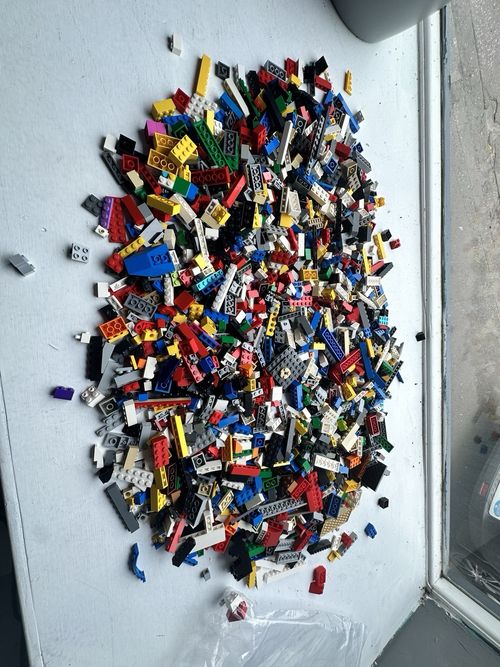 LEGO Bulk Mixed Bulk 5kg ! Free Postage Unbelievable Value! Quick sale. — image 3