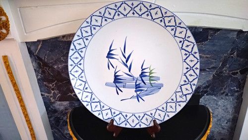 White & Blue Glossy Ceramic Decorative Charger Bamboo Pattern, With Wooden Stand