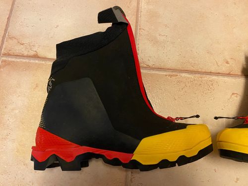 La Sportiva Aequilibrium Top GTX Walking Boots Men black/yellow Shoe size EU 47 — image 6