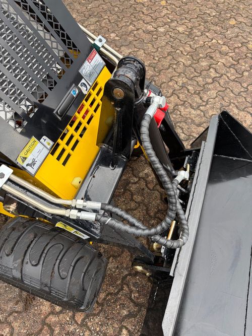 Brand New 2026 Mini Skid Steer Loader — image 6