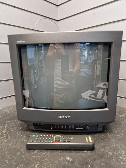 Sony Trinitron KV-14T1U 14" Retro Gaming CRT TV original Remote FREE Post UK