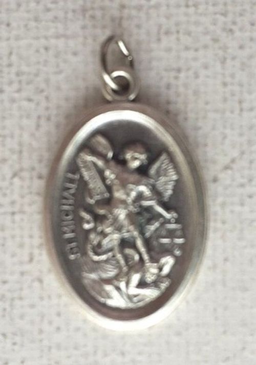 TRADITIONAL SAINTS MEDALS    Made in Italy