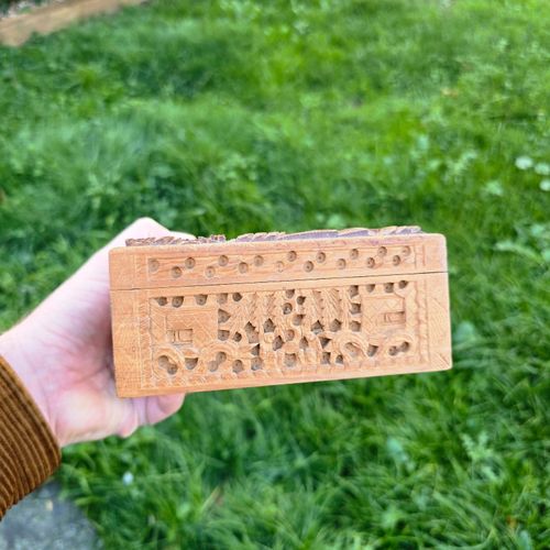Chinese Antique Box Sandalwood Finely Carved 19th century Qing Dynasty Wood — image 4
