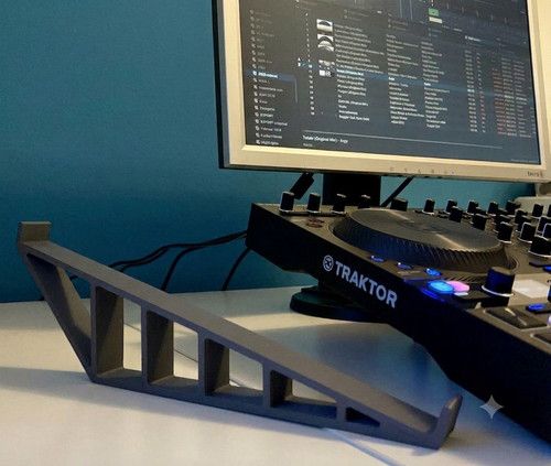 Desktop Stand Wedge Riser Pair 2Pcs For Native Instruments Traktor S2 S4 MK3
