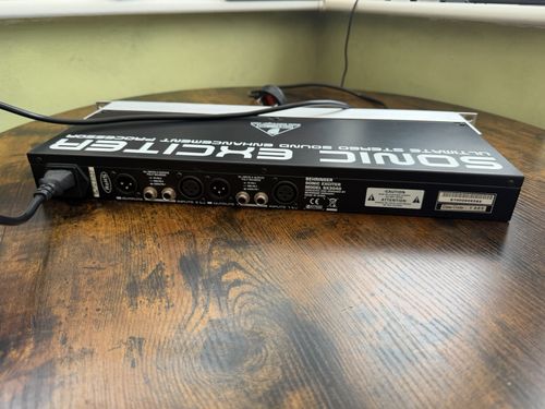 Behringer SX3040 powers on no other tests have been done — image 4