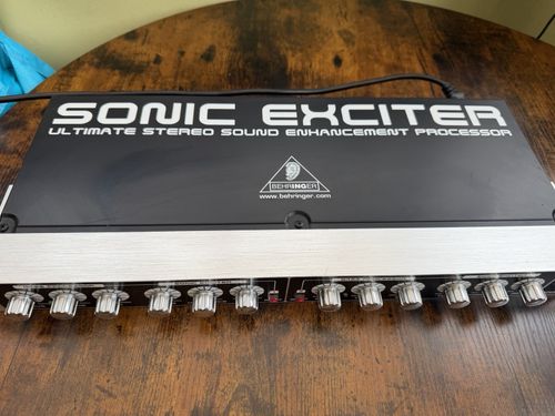 Behringer SX3040 powers on no other tests have been done — image 2