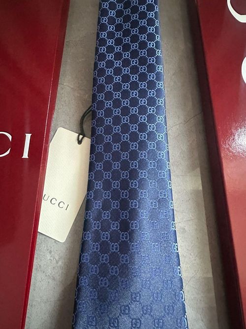 Gucci Tie Mens 100% Silk Blue GG interlocking pattern logo Full Packaging — image 2