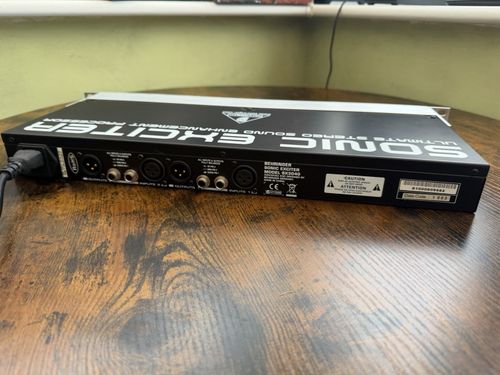 Behringer SX3040 powers on no other tests have been done — image 3