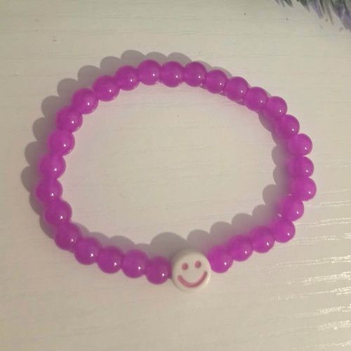 Pink Plastic Beaded Stretch Slip-On Bracelet Round Beads with Smiley Charm