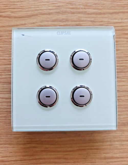 Clipsal C-Bus 2 E5084NL 4 Button Wall Switch Lighting Control C-BUS 2