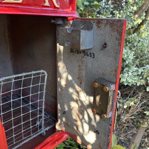 Original Royal Mail Post Box Pole Mounted MACHAN SCOTLAND — image 9