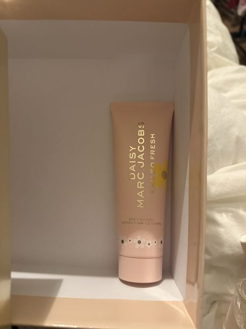 Marc Jacobs Daisy Eau So Fresh Eau de Toilette Spray 75ml Regular Size — image 3