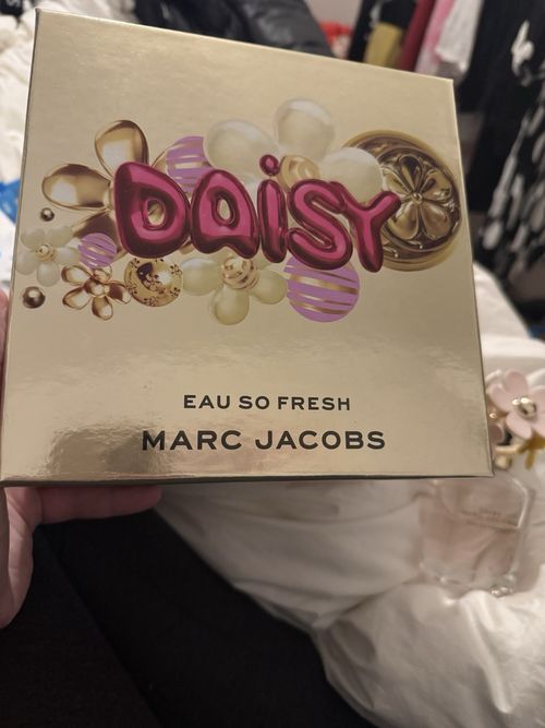 Marc Jacobs Daisy Eau So Fresh Eau de Toilette Spray 75ml Regular Size — image 4