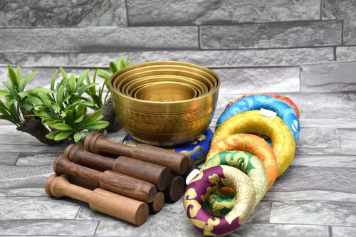 Hand hammered Singing  Bowls - Tibetan sound therapy set of 7 singing bowls  — image 3
