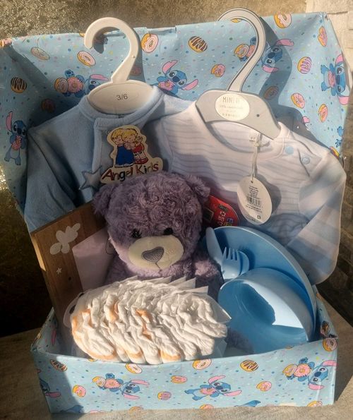 Blue Baby boy hamper baby shower newborn mum to be gift Set 0-6 months baby suit — image 3