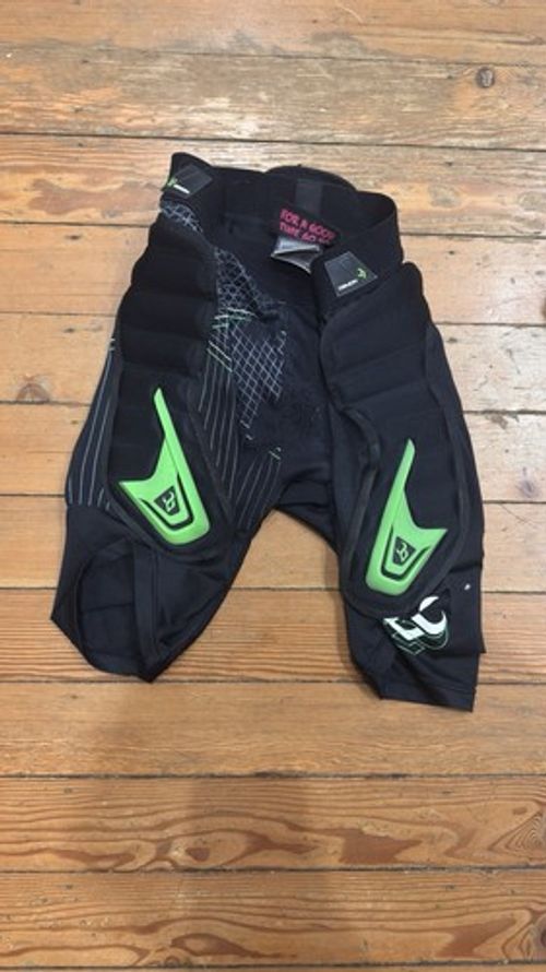 Demon D30 Men's Snowboarding Impact Shorts Medium
