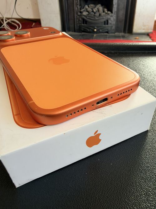 Apple iPhone 17 Pro Max 256GB Cosmic Orange Boxed — image 9